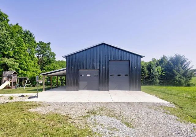 Homes for sale in Fredericktown, OH | 7253 Township Road 119, Fredericktown, OH 43019 | MLS# 226020917