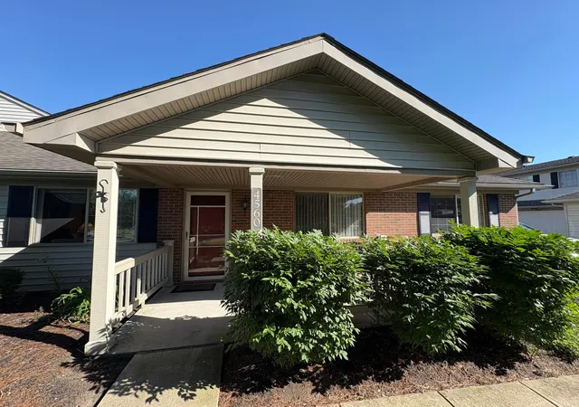 1st image of 4560 Whittington Dr, Groveport, OH 43125 | MLS# 226021196