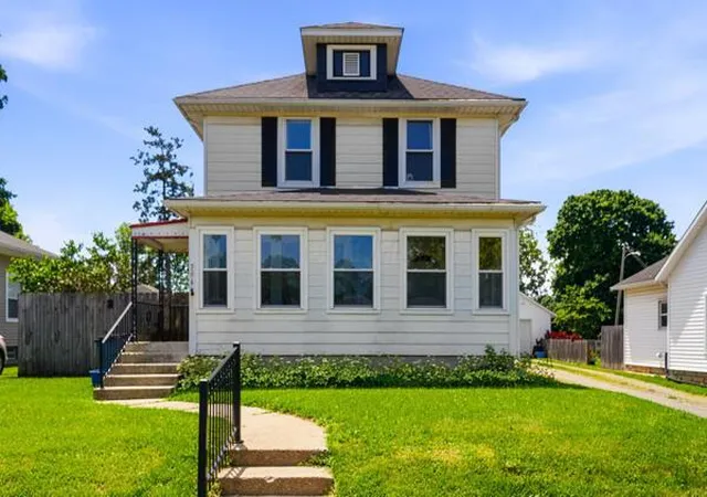 Homes for sale in Bellefontaine, OH | 204 Washington Ave, Bellefontaine, OH 43311 | MLS# 226020943