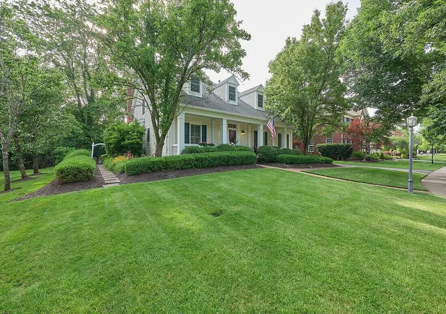 Homes for sale in New Albany, OH | 4004 Tumblebrook Pl, New Albany, OH 43054 | MLS# 226021664