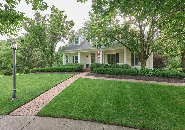 Homes for sale in New Albany, OH | 4004 Tumblebrook Pl, New Albany, OH 43054 | MLS# 226021664