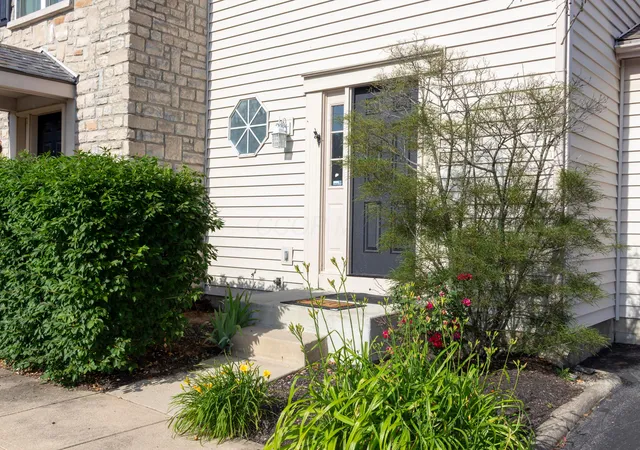Photo 2 of Condo for sale at 5392 Pickforde Dr #5E, Columbus, OH 43235 | MLS# 226020991 | Listing updated on 2026-09-04