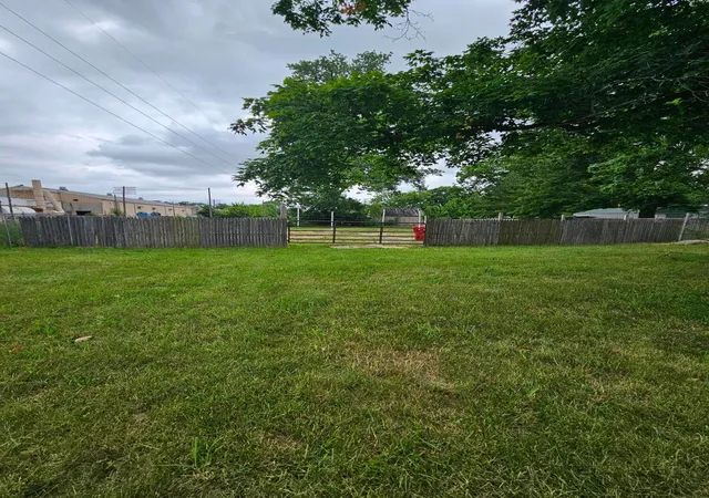 1st image of 74 S Cherry St, London, OH 43140 | MLS# 226021007