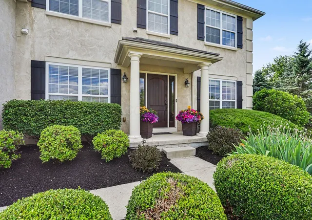Photo 3 of Single family home for sale at 4179 Hickory Rock Dr, Powell, OH 43065 | MLS# 226021043 | Listing updated on 2026-07-29