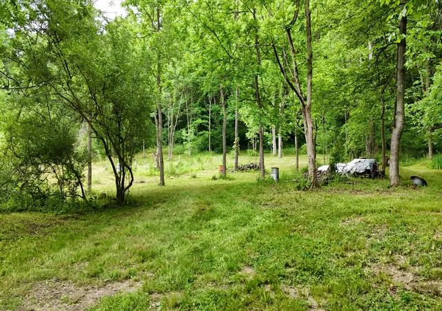 Photo 2 of Sale Pending at 325 W Hanley Rd, Mansfield, OH 44903 | MLS# 226021118 | Listing updated on 2026-08-06