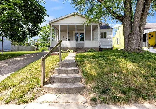 2nd image of 2603 Azelda St, Columbus, OH 43211 | MLS# 226021389