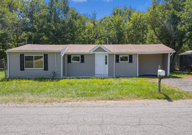 Homes for sale in Pataskala, OH | 13771 Cleveland Rd Sw, Pataskala, OH 43062 | MLS# 226021402