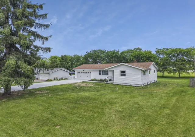 Photo 4 of Single family home for sale at 125 Ashcraft Dr, Granville, OH 43023 | MLS# 226021307 | Listing updated on 2026-07-29