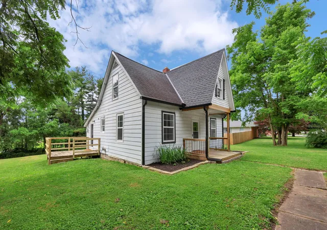 Homes for sale in Kirkersville, OH | 315 E Main St, Kirkersville, OH 43033 | MLS# 226021234