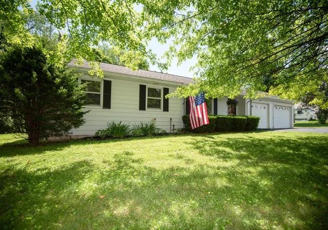 Photo 1 of Single family home for sale at 10950 Mount Vernon Rd, Utica, OH 43080 | MLS# 226022543 | Listing updated on 2026-09-24