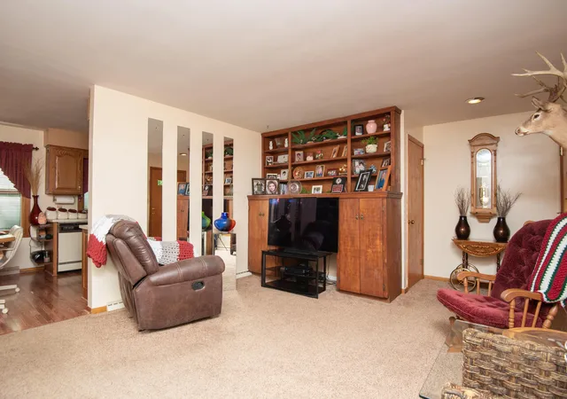 Photo 3 of Single family home for sale at 10950 Mount Vernon Rd, Utica, OH 43080 | MLS# 226022543 | Listing updated on 2026-10-27