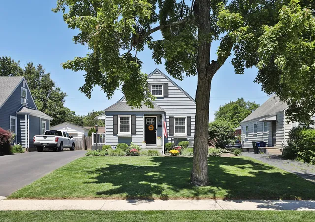 2nd image of 588 Chatham Rd, Columbus, OH 43214 | MLS# 226021163