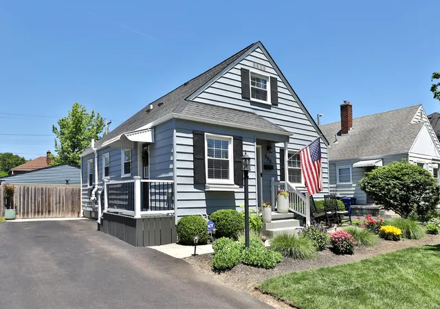1st image of 588 Chatham Rd, Columbus, OH 43214 | MLS# 226021163