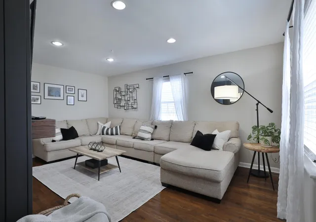 4th image of 588 Chatham Rd, Columbus, OH 43214 | MLS# 226021163