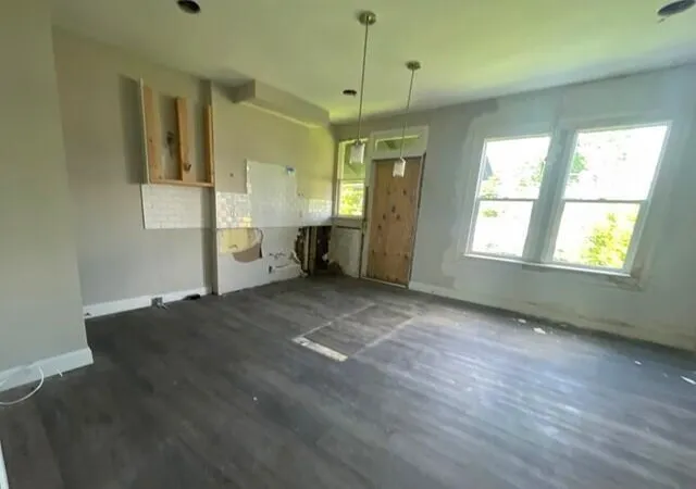 Photo 3 of Single family home for sale at 814 E Whittier St, Columbus, OH 43206 | MLS# 226021169 | Listing updated on 2026-09-07