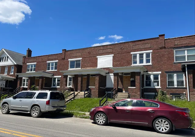 1st image of 816 E Whittier St, Columbus, OH 43206 | MLS# 226021172