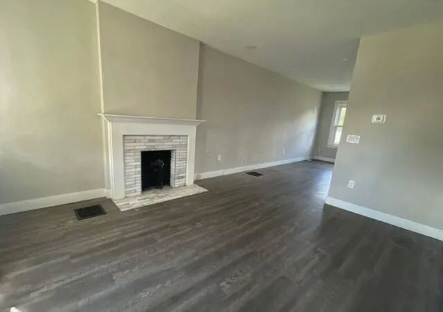 Photo 3 of Single family home for sale at 816 E Whittier St, Columbus, OH 43206 | MLS# 226021172 | Listing updated on 2026-09-07