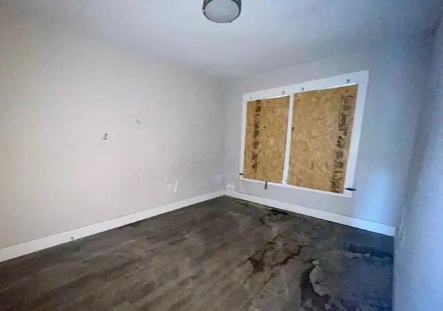 Photo 4 of Sale Pending at 816 E Whittier St, Columbus, OH 43206 | MLS# 226021172 | Listing updated on 2026-10-09