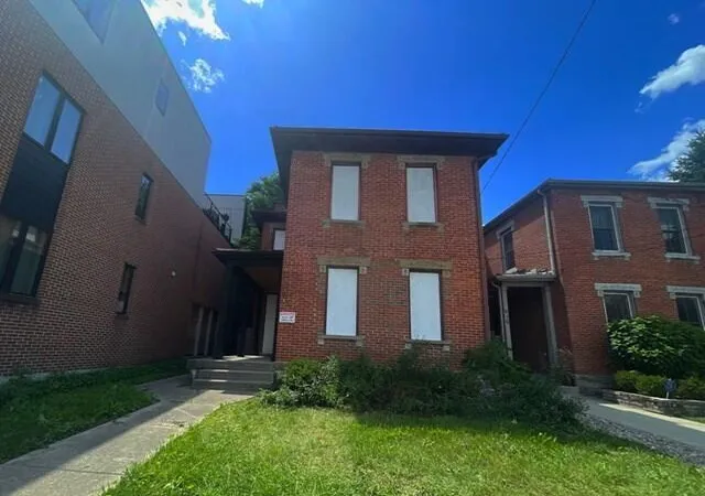 Photo 1 of Single family home for sale at 915 N 4th Street, Columbus, OH 43201 | MLS# 226021181 | Listing updated on 2026-09-07