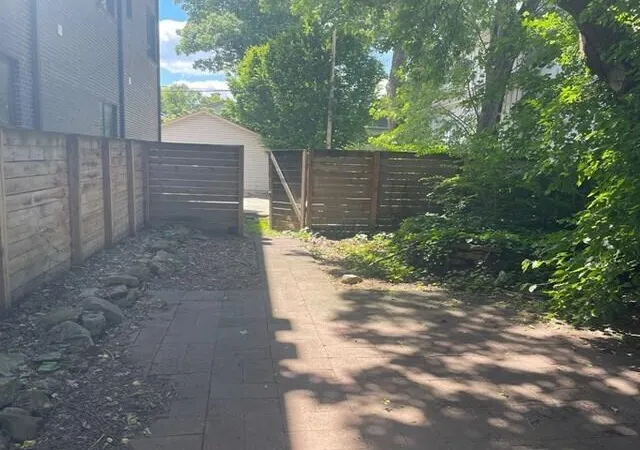 Photo 4 of Single family home for sale at 915 N 4th Street, Columbus, OH 43201 | MLS# 226021181 | Listing updated on 2026-10-26