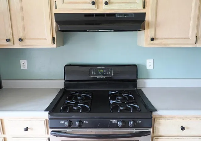 Photo 3 of Sale Pending at 991 Bootman Dr, Columbus, OH 43228 | MLS# 226021372 | Listing updated on 2026-10-01