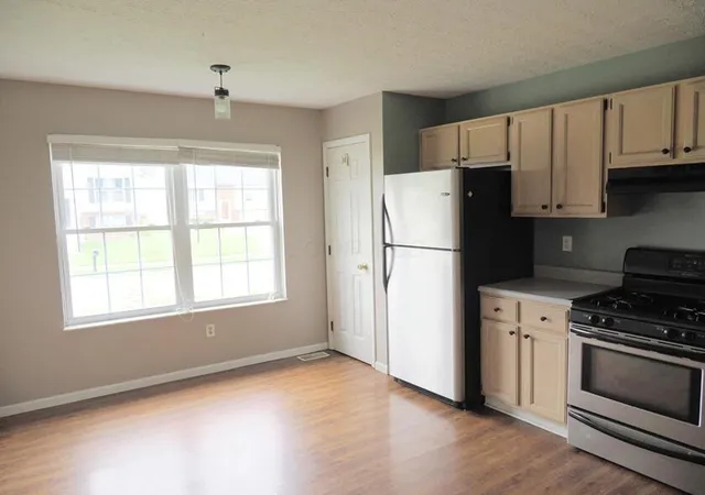 Photo 4 of Sale Pending at 991 Bootman Dr, Columbus, OH 43228 | MLS# 226021372 | Listing updated on 2026-10-01
