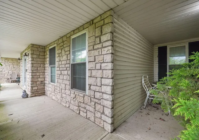 Homes for sale in Baltimore, OH | 1575 Pleasantville Rd Nw, Baltimore, OH 43105 | MLS# 226021465