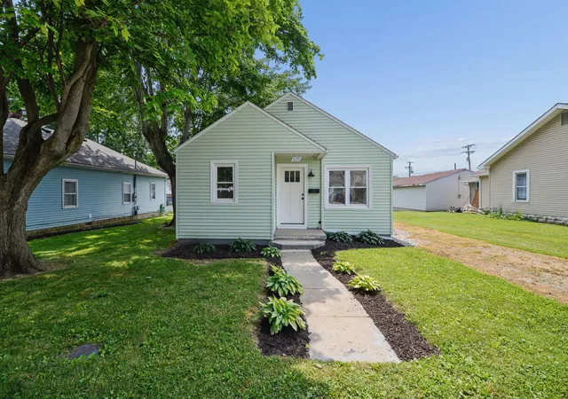 Homes for sale in Washington Court House, OH | 1127 Grace St, Washington Court House, OH 43160 | MLS# 226021223