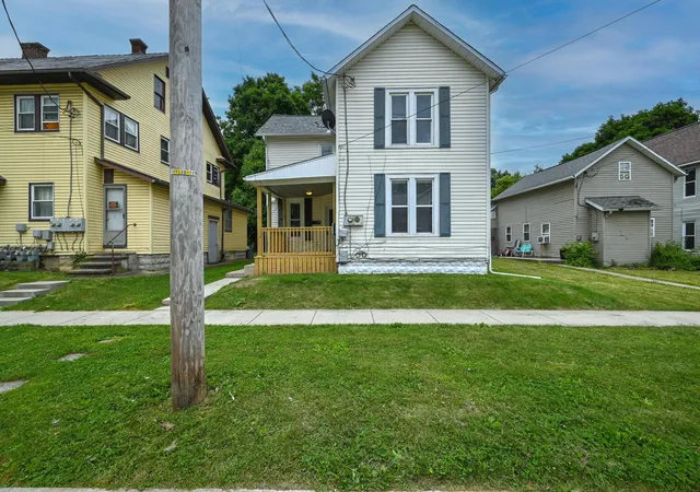 1st image of 417 Park St, Marion, OH 43302 | MLS# 226021443