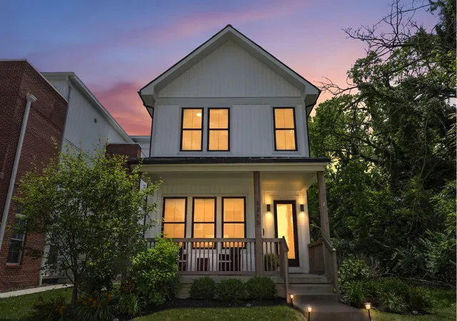 Photo 3 of Single family home for sale at 1215 Oak St, Columbus, OH 43205 | MLS# 226021411 | Listing updated on 2026-10-08
