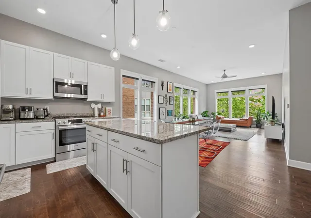5th image of 828 Bobcat Ave, Columbus, OH 43212