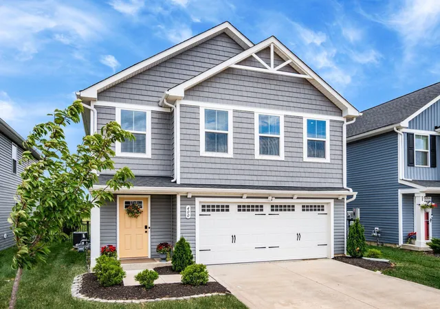 Photo 2 of Single family home for sale at 400 Stolte Dr, Marysville, OH 43040 | MLS# 226022990 | Listing updated on 2026-07-28