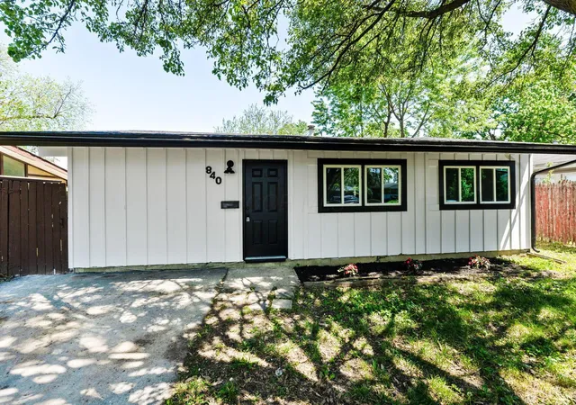 Homes for sale in Columbus, OH | 840 Mark Pl, Columbus, OH 43204 | MLS# 226021333