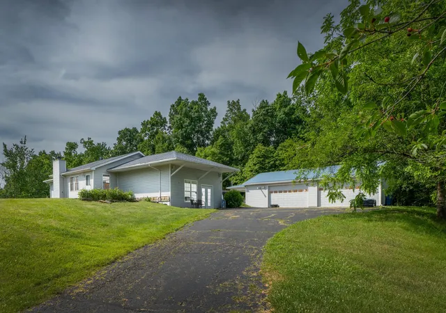 Homes for sale in Utica, OH | 12345 Pleasant Valley Rd Ne, Utica, OH 43080 | MLS# 226021538