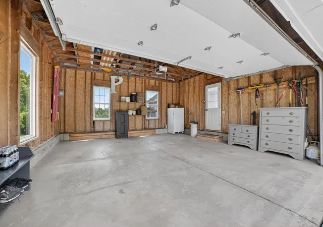 Homes for sale in Fredericktown, OH | 16880 Pinkley Rd, Fredericktown, OH 43019 | MLS# 226021343