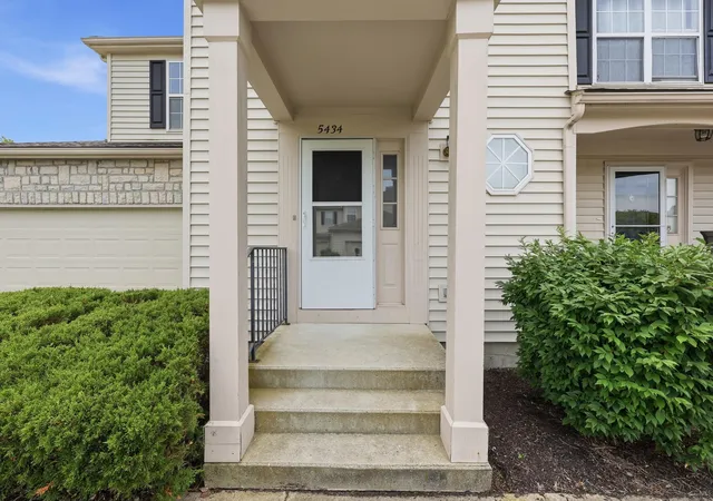 Homes for sale in Columbus, OH | 5434 Coral Berry Dr, Columbus, OH 43235