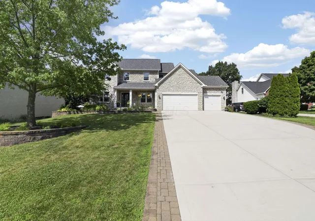 Homes for sale in Westerville, OH | 5887 Highland Hills Dr, Westerville, OH 43082 | MLS# 226021412