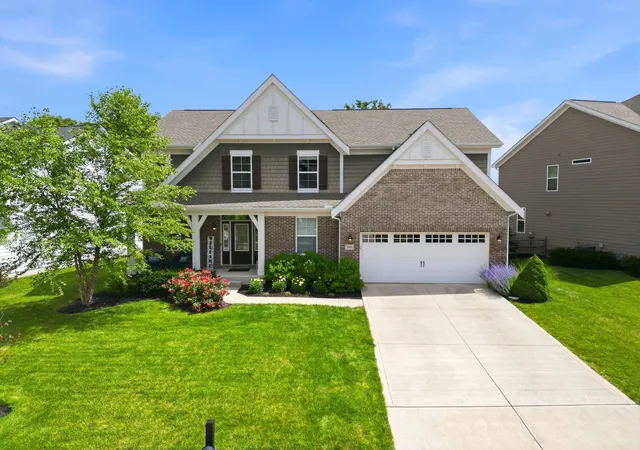 Photo 1 of Sale Pending at 3446 Woodland Dr, Hilliard, OH 43026 | MLS# 226021405 | Listing updated on 2026-10-07