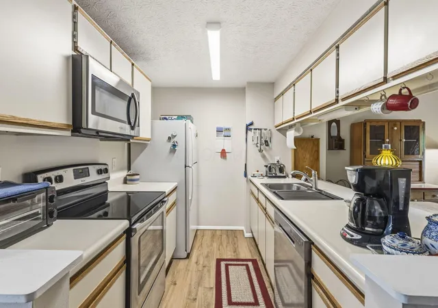 Photo 4 of Condo for sale at 6687 Manring Ct, Reynoldsburg, OH 43068 | MLS# 226021451 | Listing updated on 2026-07-28