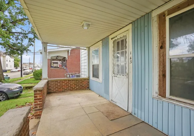 Photo 3 of Multi family home for sale at 143 Union St, Lancaster, OH 43130 | MLS# 226021595 | Listing updated on 2026-10-05