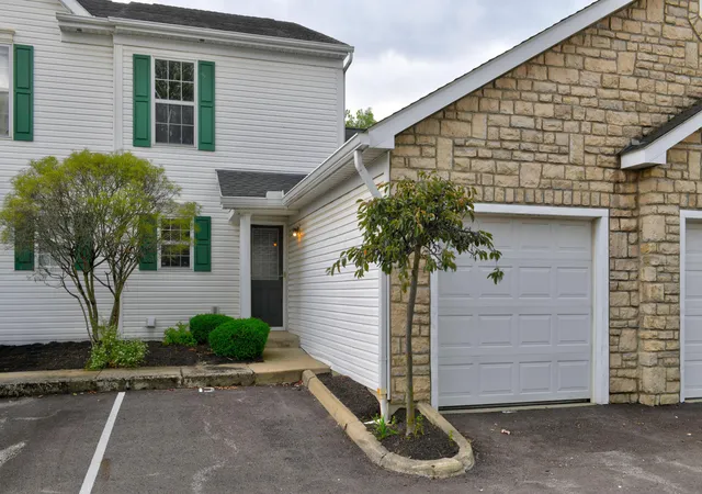 2nd image of 4705 Hobson Dr #3D, Columbus, OH 43228 | MLS# 226021508