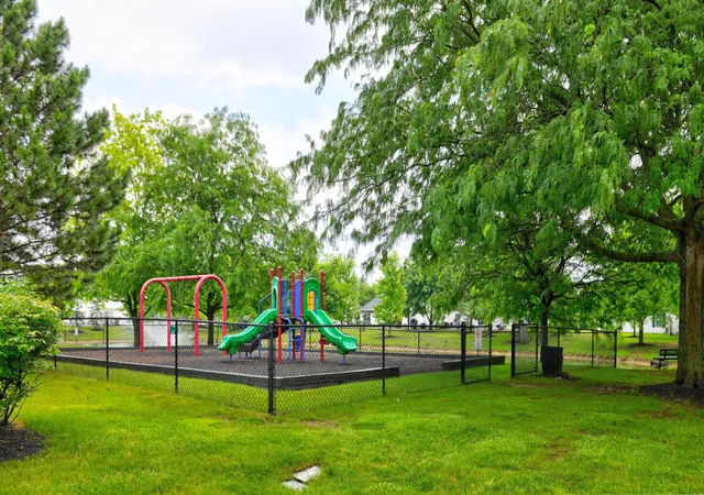 4th image of 4705 Hobson Dr #3D, Columbus, OH 43228 | MLS# 226021508
