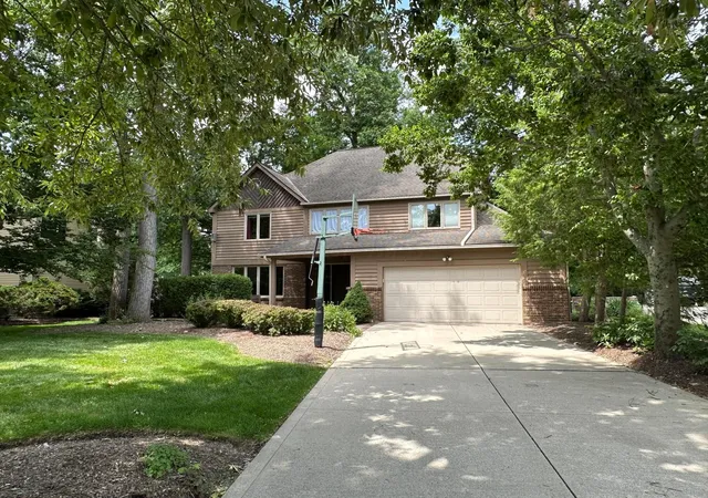 Homes for sale in Columbus, OH | 8314 Breckenridge Wy, Columbus, OH 43235 | MLS# 226021707