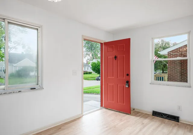 Photo 3 of Single family home for sale at 4277 Beechgrove Dr, Grove City, OH 43123 | MLS# 226021512 | Listing updated on 2026-10-08