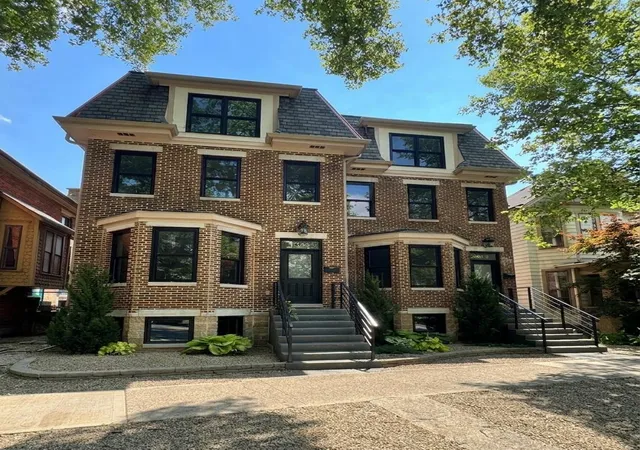 Photo 2 of Condo for sale at 1018 Neil Ave, Columbus, OH 43201 | MLS# 226021532 | Listing updated on 2026-09-15