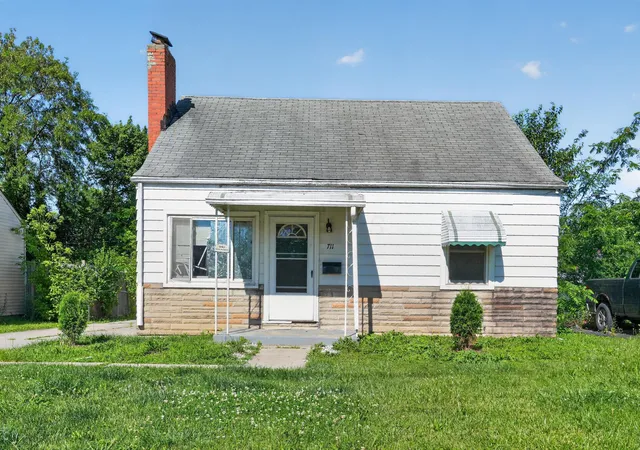 Photo 1 of Single family home for sale at 711 S Highland Ave, Columbus, OH 43223 | MLS# 226023014 | Listing updated on 2026-09-10