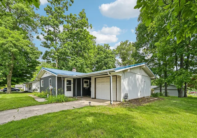 Homes for sale in Bellefontaine, OH | 329 Wren Ave, Bellefontaine, OH 43311 | MLS# 226021612