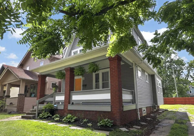 Photo 2 of Single family home for sale at 1423 Kenmore Rd, Columbus, OH 43211 | MLS# 226021646 | Listing updated on 2026-09-11