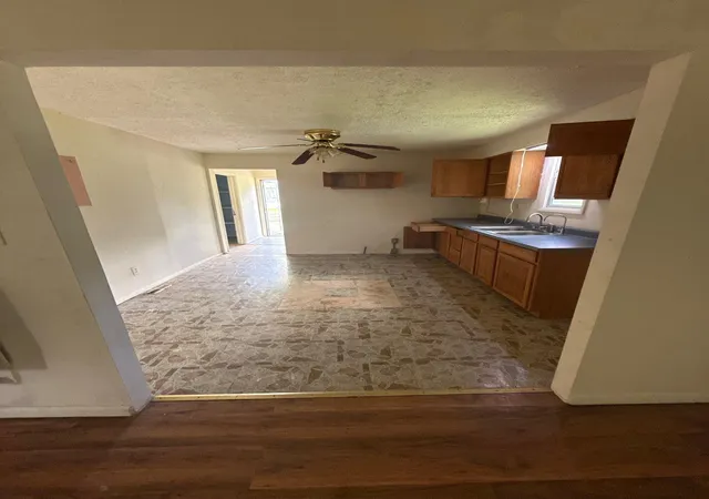 Photo 3 of Single family home for sale at 511 Vernon Ave, Delaware, OH 43015 | MLS# 226022454 | Listing updated on 2026-07-28