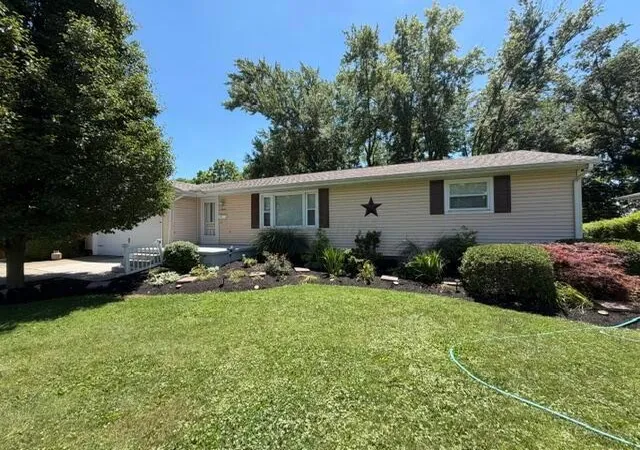 Homes for sale in Lancaster, OH | 1909 N Columbus St, Lancaster, OH 43130 | MLS# 226021680